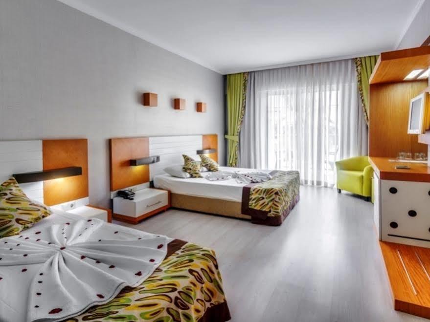 Kemer Reach Hotel Göynük Exteriér fotografie